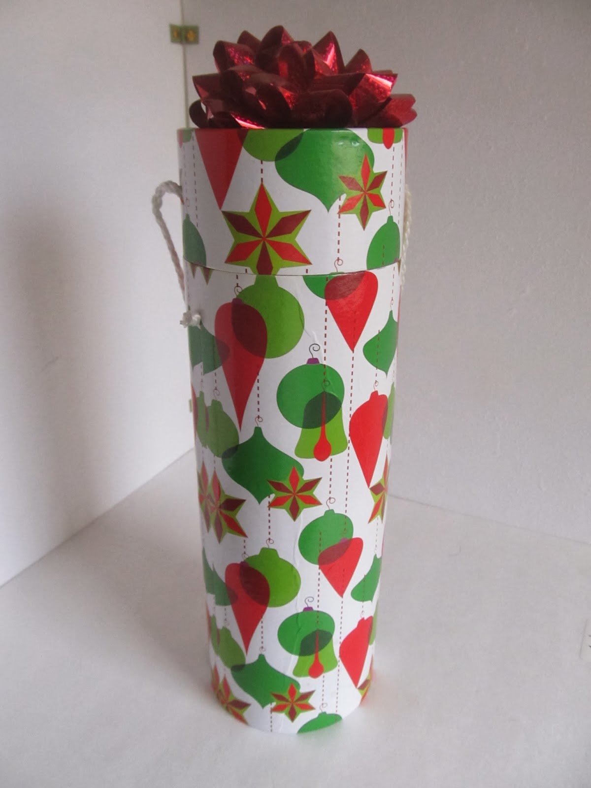 Idea Bottle: Creative Gift Wrapping