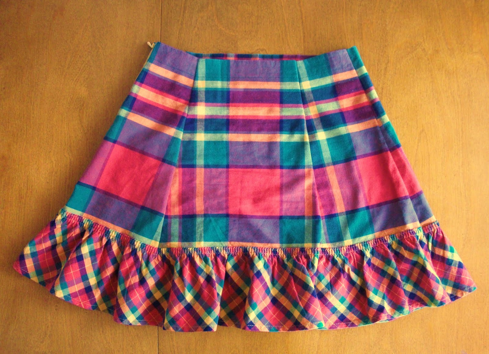 Recycled Colours Turning a curtain into a skirt