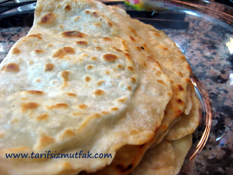 TARİFSİZ MUTFAK Ispanaklı Peynirli Tava Böreği