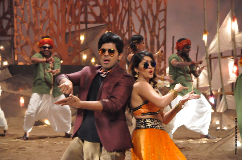 Surbhi in Okka Kshanam movie song