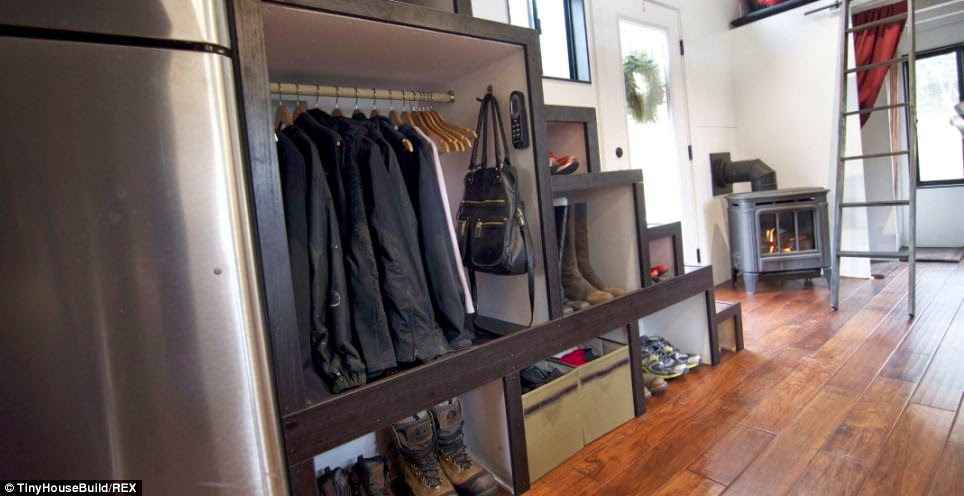 Tiny House Appliances >> A Couple Got Out Of The Rat Race. And Built This Tiny Home ... Tiny House Appliances >> A Couple Got Out Of The Rat Race. And Built This Tiny Home ...