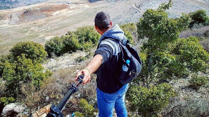 Κερατσίνι: 16χρονος έπεσε από ύψος 60 μέτρων βγάζοντας selfie και νοσηλεύεται σε σοβαρή κατάσταση Κερατσίνι: 16χρονος έπεσε από ύψος 60 μέτρων βγάζοντας selfie και νοσηλεύεται σε σοβαρή κατάσταση