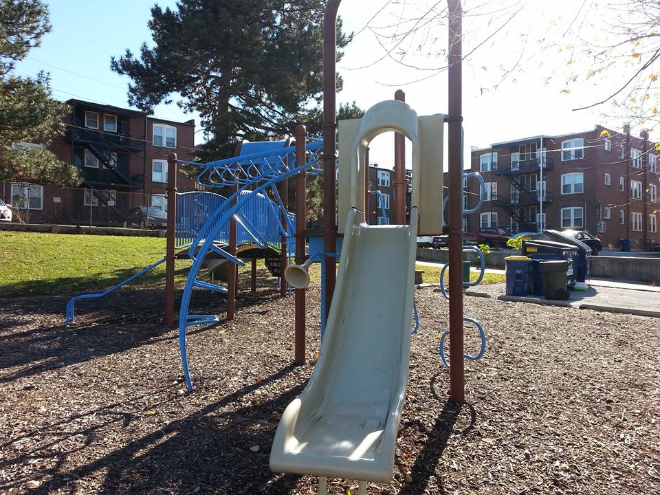 Play St. Louis Metcalfe Park, University City