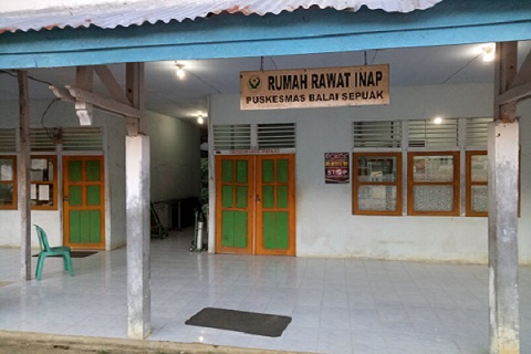 Warga Ngeluh Puskesmas Balai Sepuak Belitang Hulu, Kosong Oksigen SEKADAU, Balai Sepuak, Belitang Hulu - Belum lama ini Keluarga Pasien Puskesmas Kecamatan Belitang keluhkan pelayanan pihak Puskesmas di Ujung Belitang