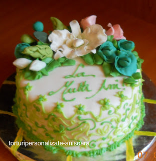 Tort dantelat verde/Green laced cake