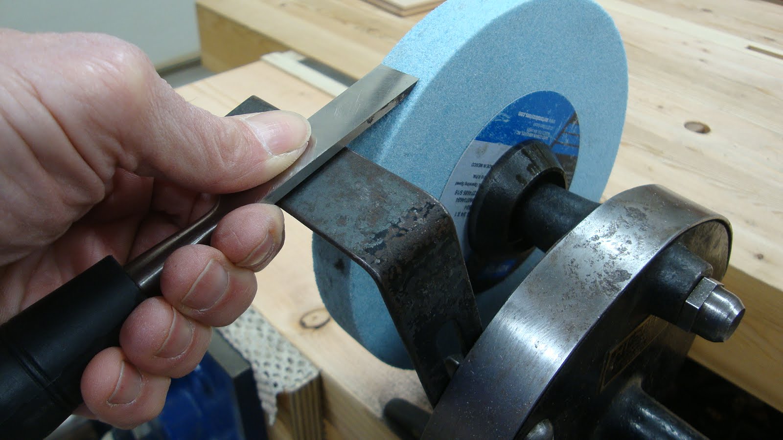 Woodworking in a Tiny Shop: More on the Hand Crank Grinder