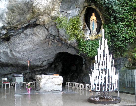 ⛪ Our Lady of Lourdes Live