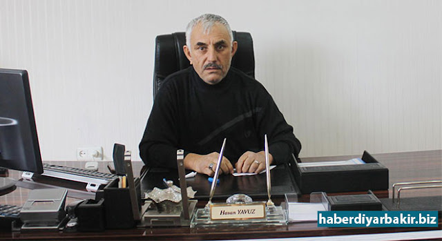 Sanayi sitemiz yapılırsa bin kişi istihdam edilir DİYARBAKIR-Bismil Metalciler Sanayi Sitesi Başkanı Hasan Yavuz, ilçede yıllardır yapılması için uğraştıkları yeni Sanayi Sitesi için Diyarbakır Büyükşehir Belediyesi yetkililerine seslenerek ruhsat konusunda kolaylık sağlamalarını istedi. Yavuz, yeni sanayi sitesinin yapılması halinde bine yakın kişinin istihdam edileceğini belirtti.