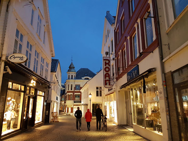 When the beauty around you fails... stavanger norway evening depressed sad