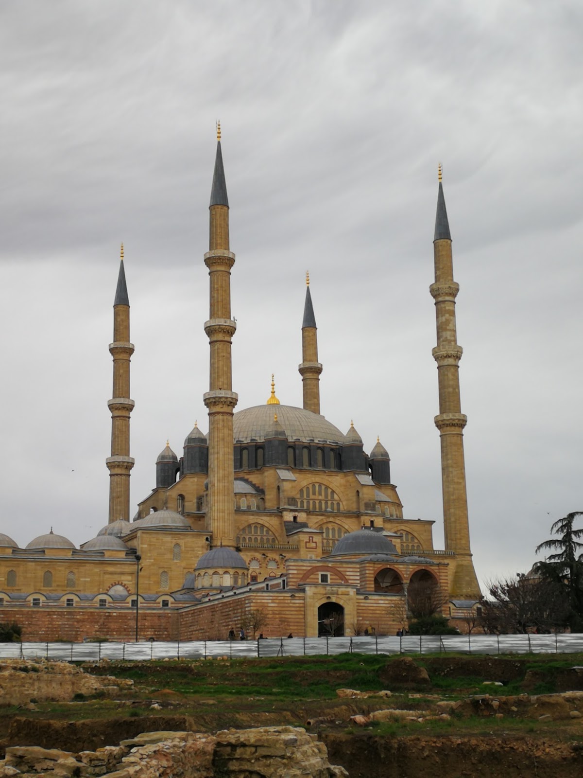 Osmanlı’nın Manevi Başkenti Edirne Osmanlı’nın Manevi Başkenti Edirne