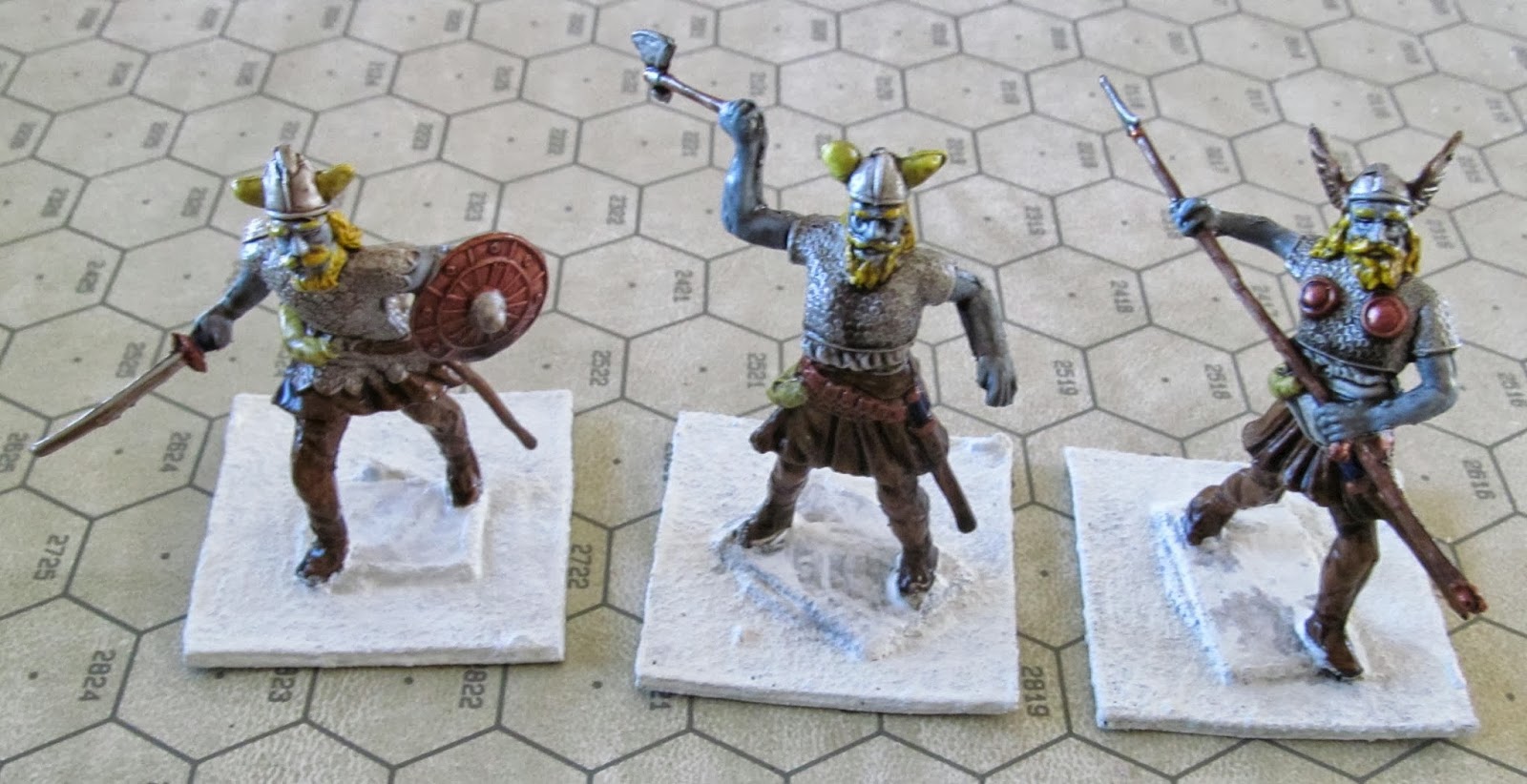 Slag Productions 60mm Frost Giants using injectionmolded, Cherilea