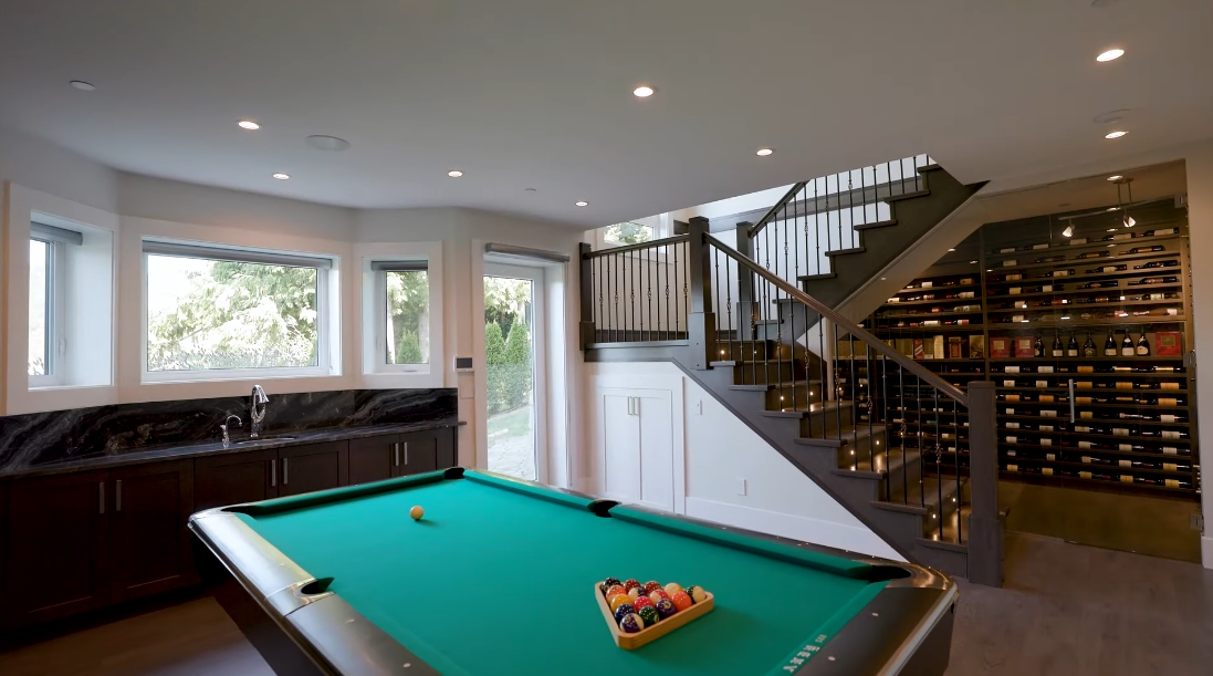 Tour 5358 Kensington Crescent, West Vancouver vs. 73 Interior Design Photos