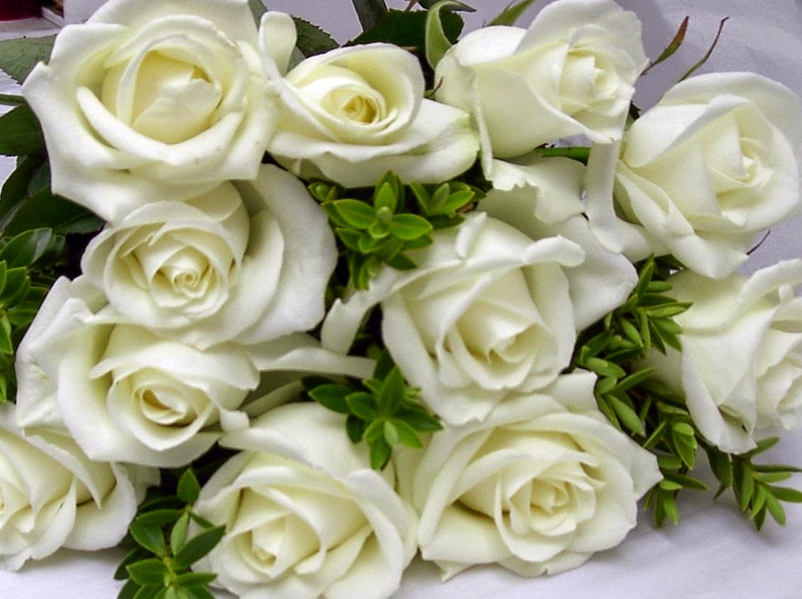 Белые цветы на день рождения
