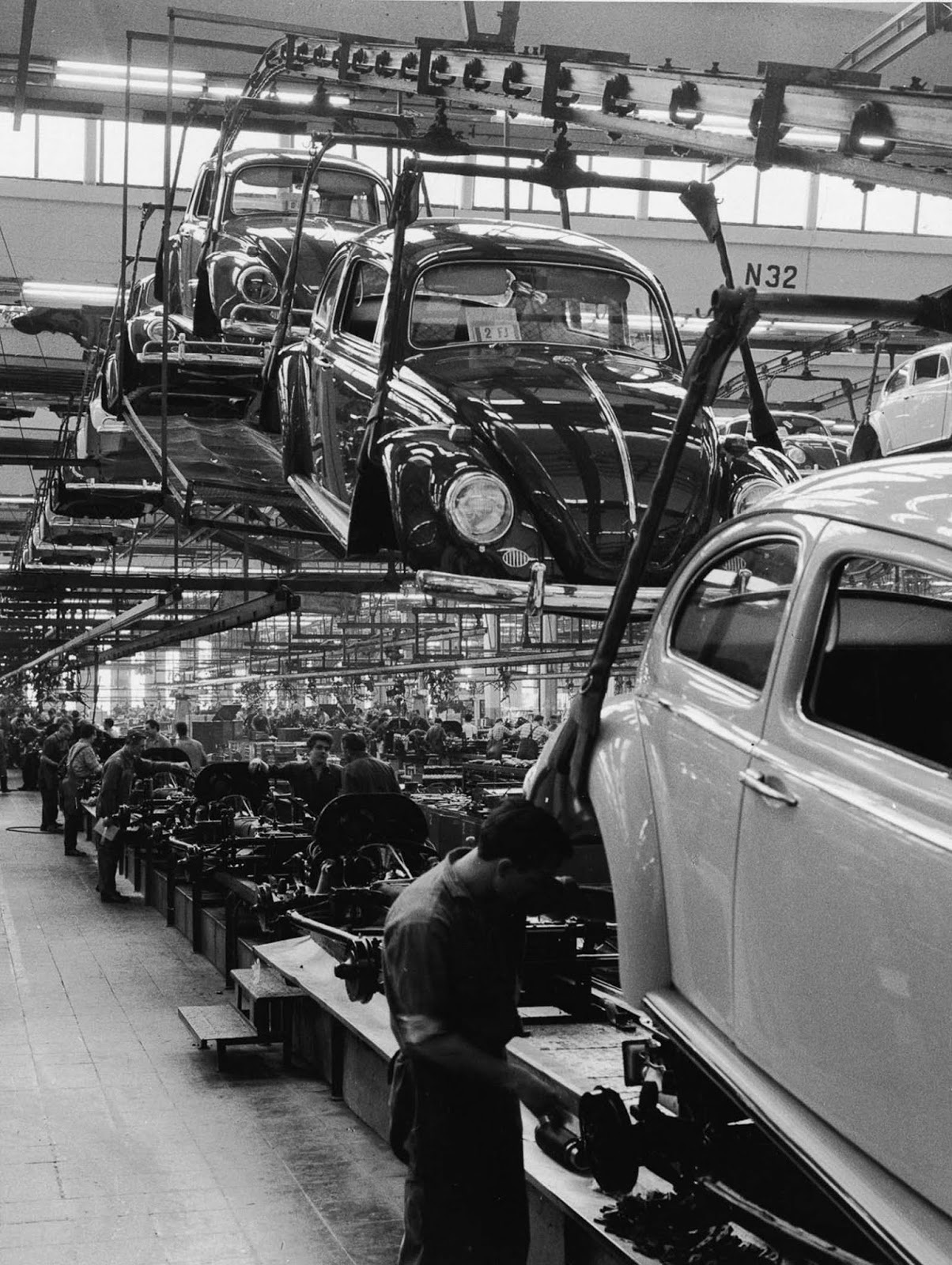 The assembly line. 1960.