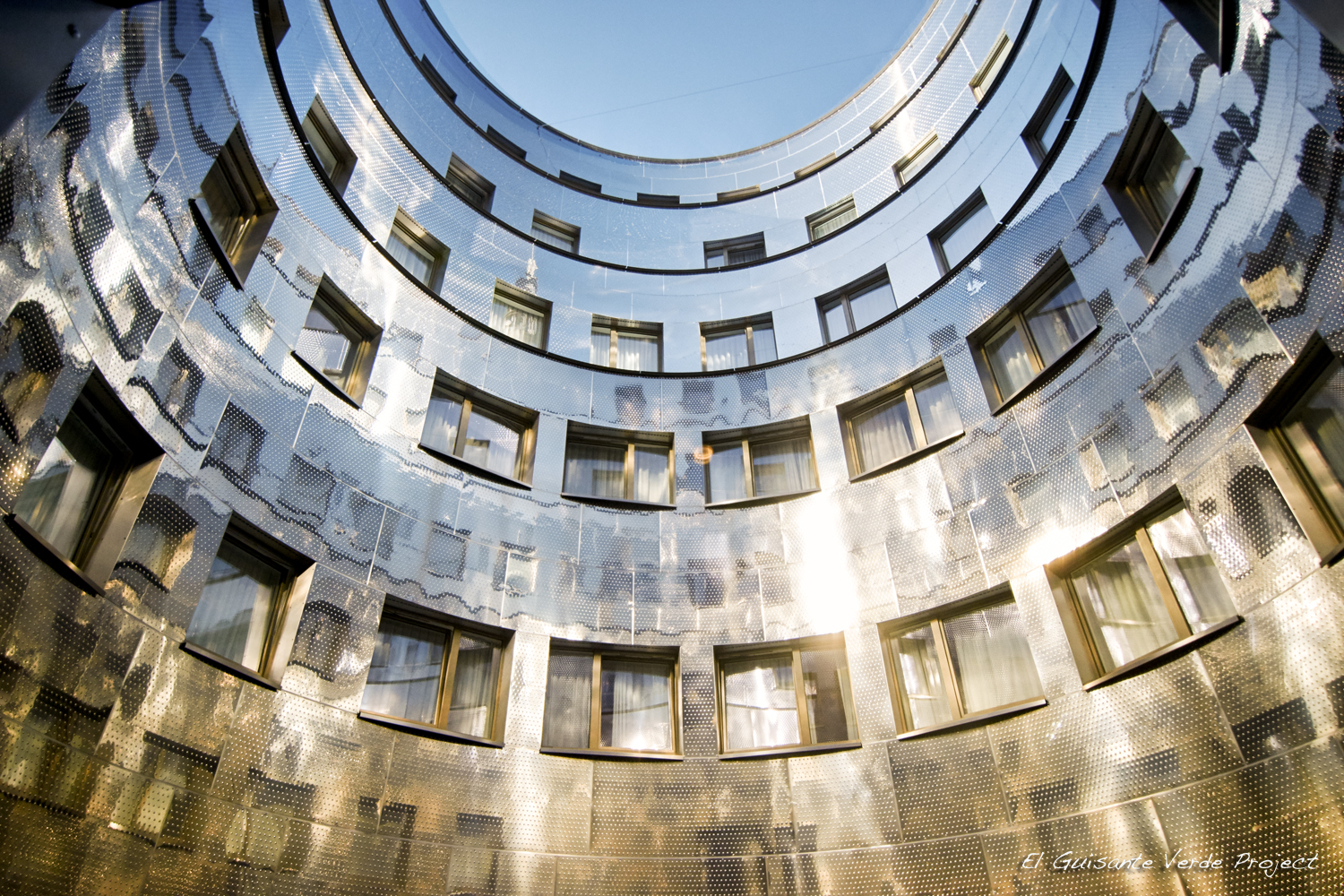 El Guisante Verde Project - Travel Blog cover image