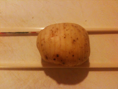 how to cut a hasselback potato