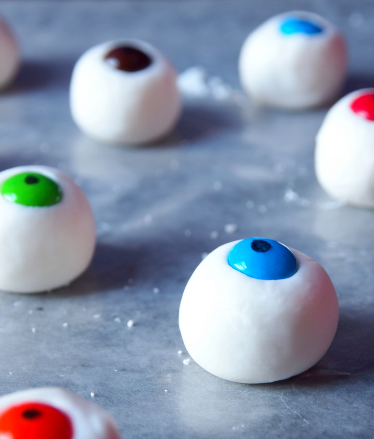 The Tiny Funnel Halloween Eyeball Cupcakes (with doughnuts inside!)