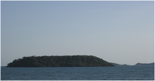 Pequeno (Bat) Island Pequeno (Bat) Island