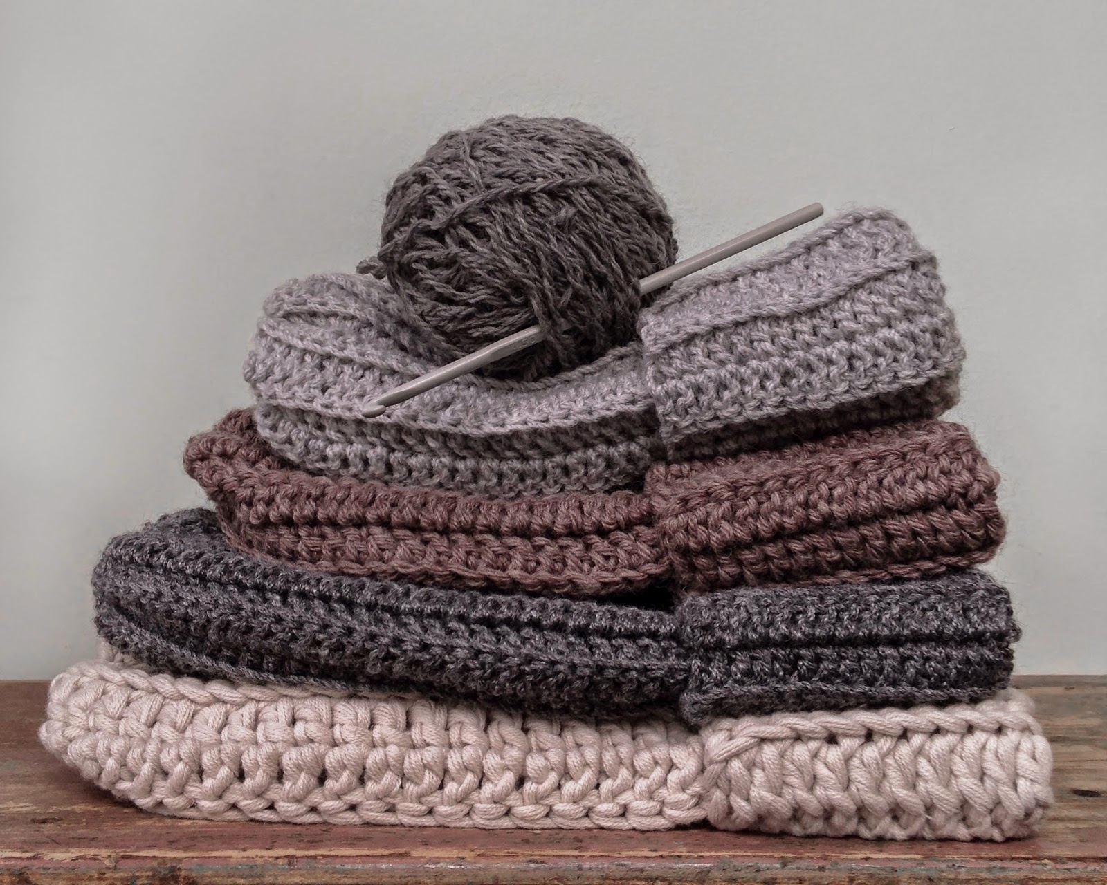 loved-handmade-the-ribbed-beanie-a-pattern