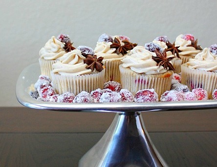 cranberry chai cupcakes