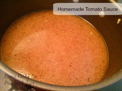 How to make tomato sauce with garden tomatoes