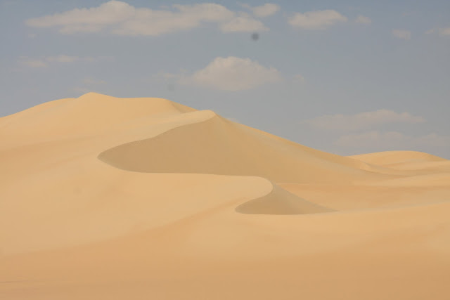 O grande Mar de Areia do DESERTO LÍBIO em território egípcio | Egipto