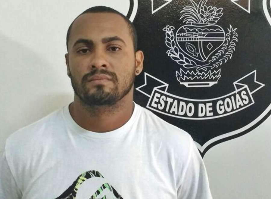 LADRÃO QUE FOI FILMADO COM MOTO ROUBADA TENTANDO PEGAR CAIXÃO QUE CAIU ...