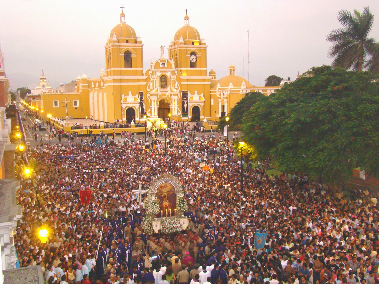 La Semana Santa en Trujillo, Perú