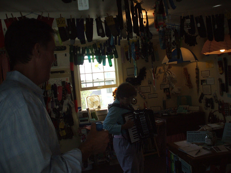 The OnLine Buzzletter MAINE TRIP Umbrella Cover Museum, Peaks Island