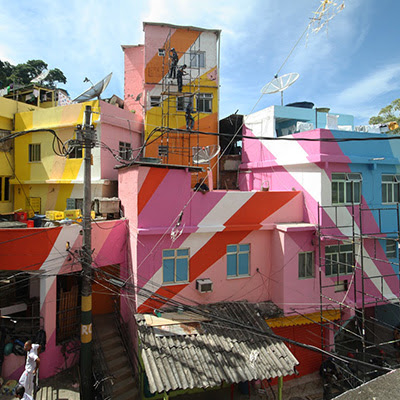 Praça Cantão Favela Painting