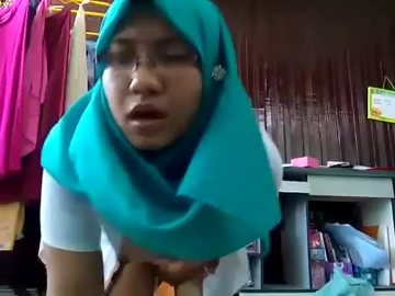 Melayu Tudung Melancap Puki Tak Berbulu Melayu Boleh Lucah