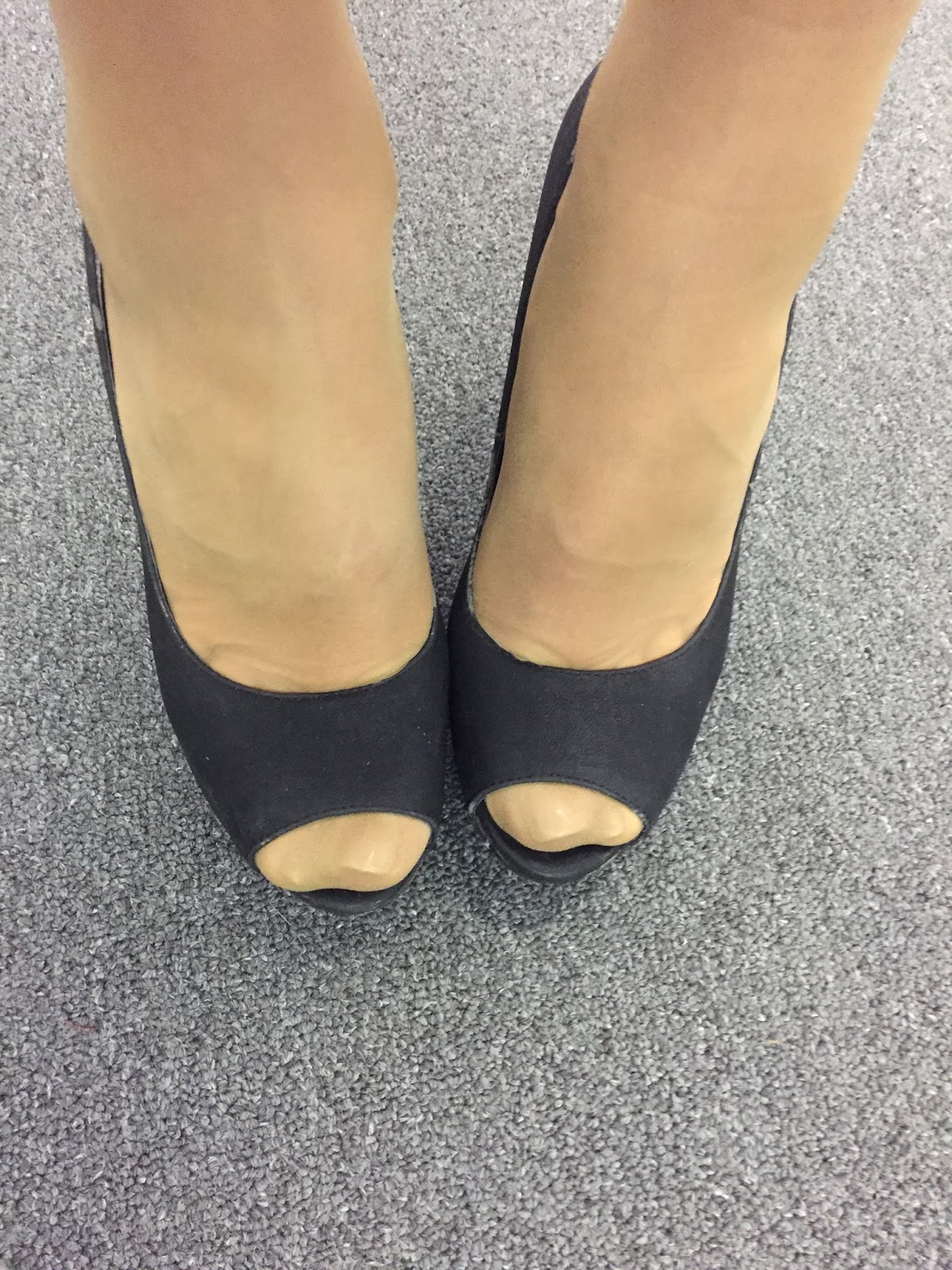 Briddys Feet Sexy peep toe heels