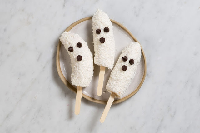How To Make Banana And Coconut Ghoul Pops