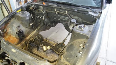 Above, got it pulled out and started to clean the engine bay.