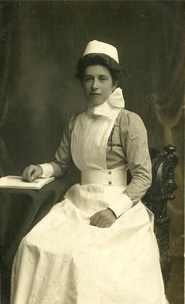 Elegant Photos of Nurses From Edwardian Era Vintage Everyday