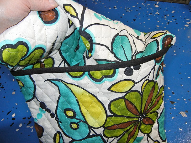 Quilters Crossing Quillow Tutorial