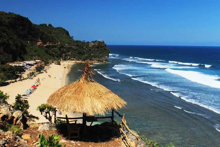  POK  TUNGGAL  BEACH Gunung Kidul Yogyakarta Enjoy Your 