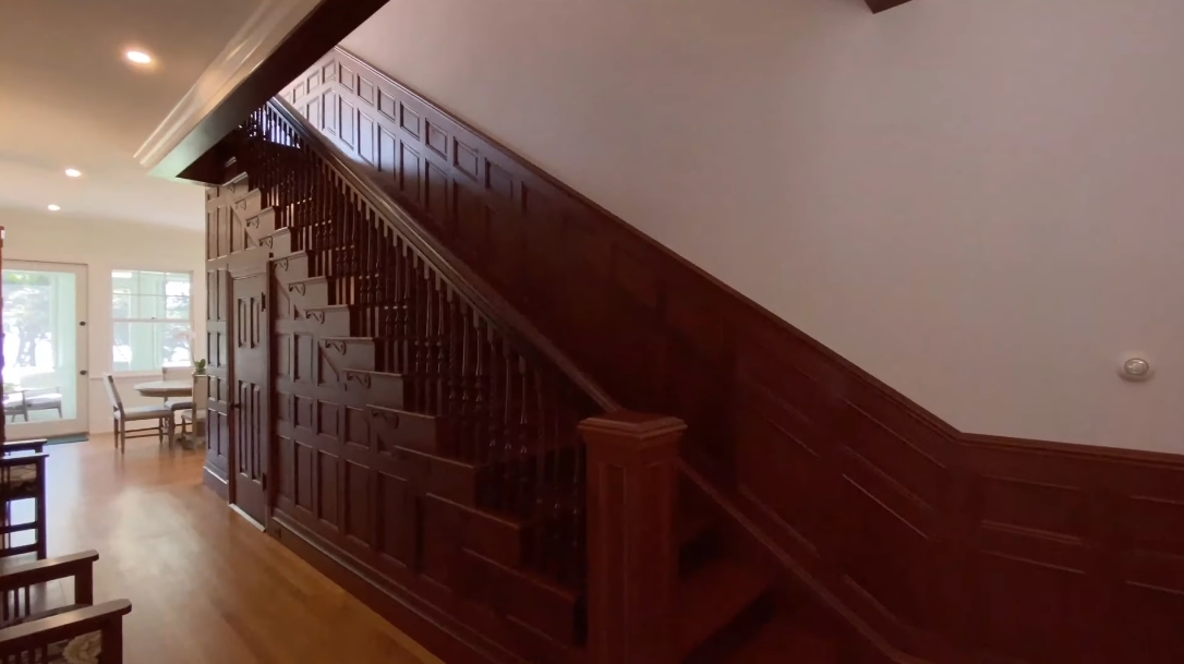 27 Photos vs. 39 Juniper Point Rd, Woods Hole, MA Interior Design Luxury Home Tour