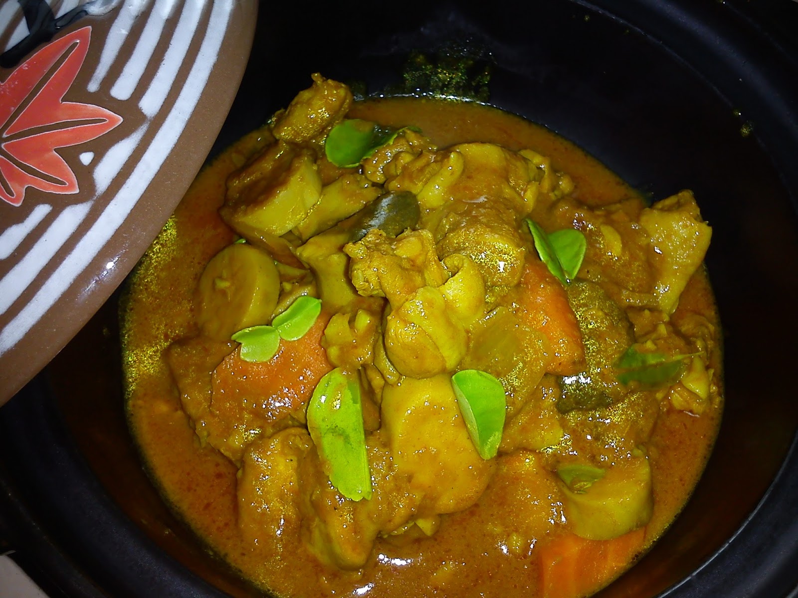Cooking Pleasure CHICKEN AND ERYNGII MUSHROOOMS CURRY