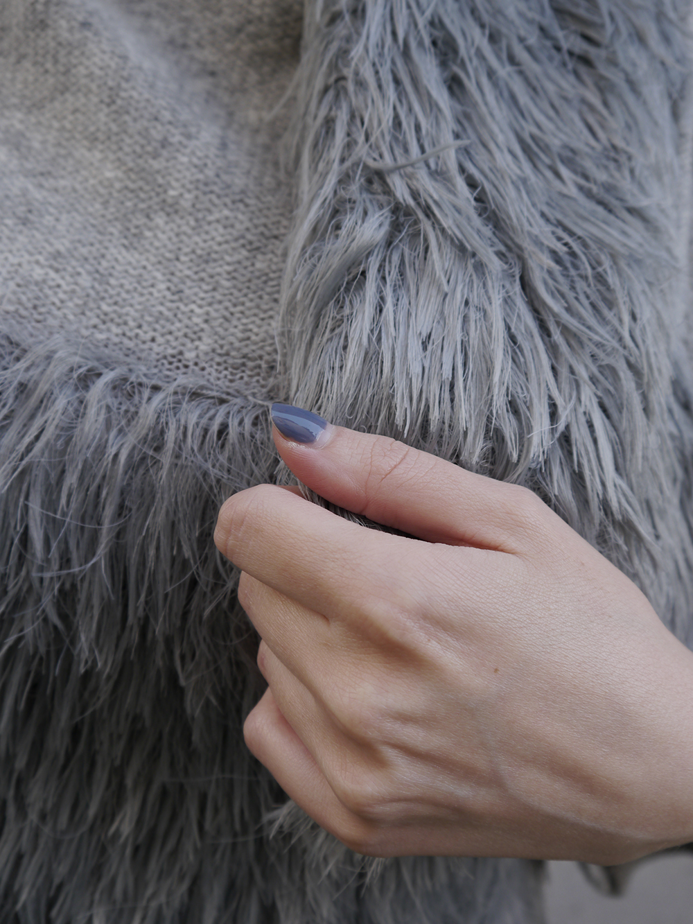 Faux fur effect fluffy knitwear Scottish blogger, Edinburgh, Edinburgh designer, independent knitwear designer, Yellow Bubble, Yellowbubble, luxury knitwear, Scottish knitwear, handmade knits, Scottish designer, matching hat and jumper,faux fur,
