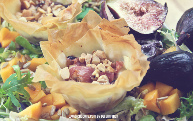 Cesta salada de pasta filo con relleno de higos y queso de cabra