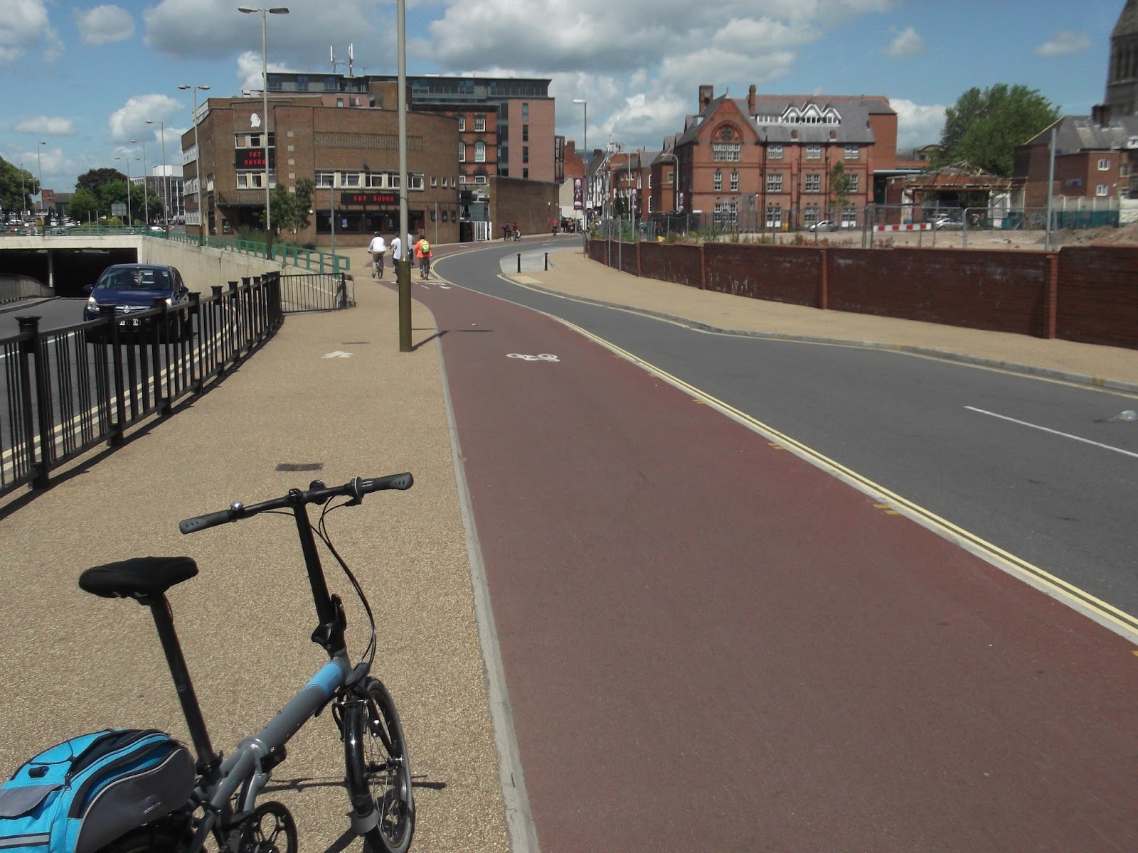 The Ranty Highwayman: Kerb Your Enthusiasm: Stepped Cycle Tracks