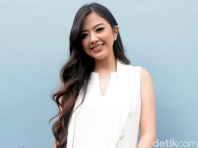Koleksi Foto-foto Hot dan Seksi Franda Koleksi Foto-foto Hot dan Seksi Franda