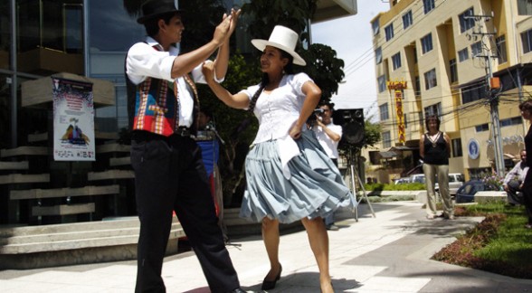 Demasiadas Noches El Bailecito (Argentina)