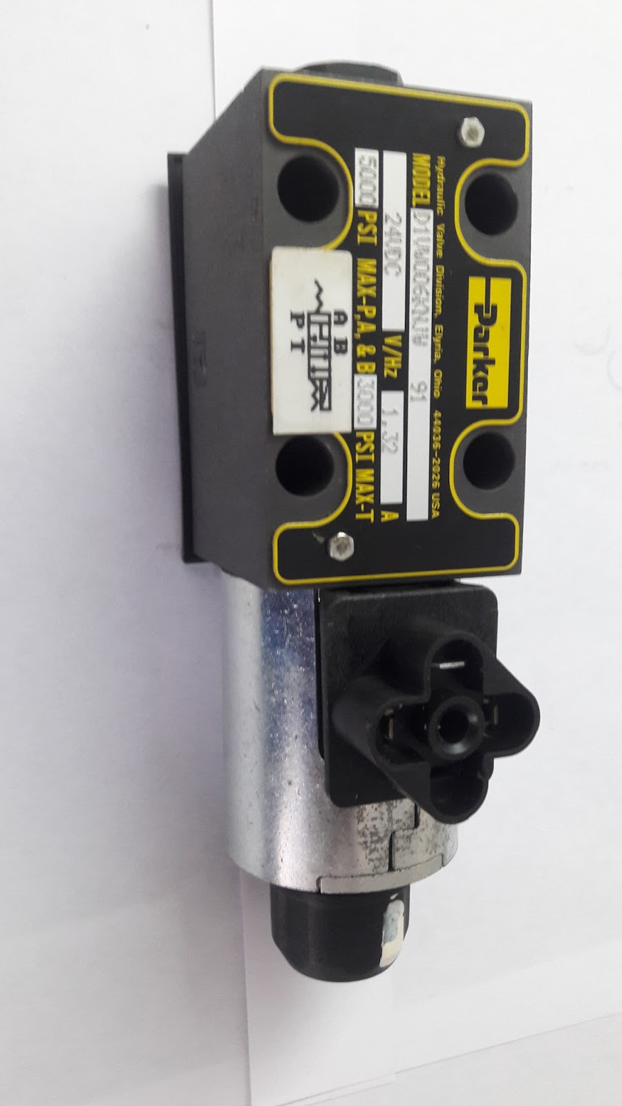 Parker Hydraulic Valves D1VW006KNJW 24VDC Suppliers in Ahmedabad Mumbai