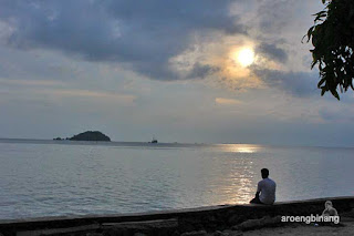 pantai tanjung pendam belitung