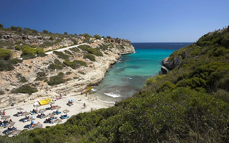 Mallorca vakantie tips : Cala Antena strand nabij Porto Colom op Mallorca Mallorca vakantie tips : Cala Antena strand nabij Porto Colom op Mallorca
