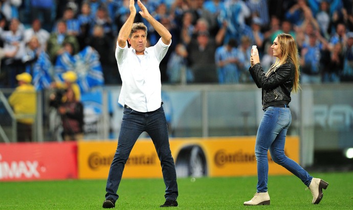 Renato e Carol Portaluppi na Arena (Foto: Wesley Santos / Agência PressDigital) Renato e Carol Portaluppi na Arena (Foto: Wesley Santos / Agência PressDigital)
