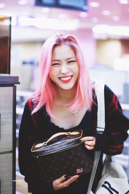 취향저격하던 날의 있지 ITZY 류진 분위기 모음.jpgif | 인스티즈