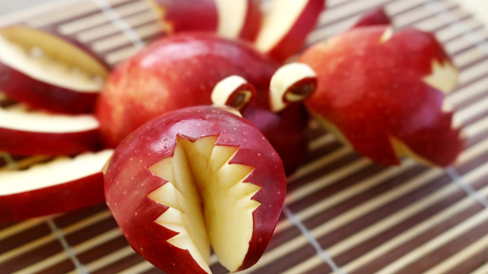 Josephine's Recipes Step By Step How It's Made Apple Crabs Apple Art Fruit Carving Garnish